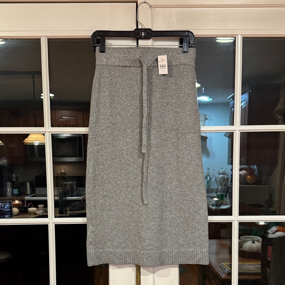 LOFT Heather Gray Pencil Skirt